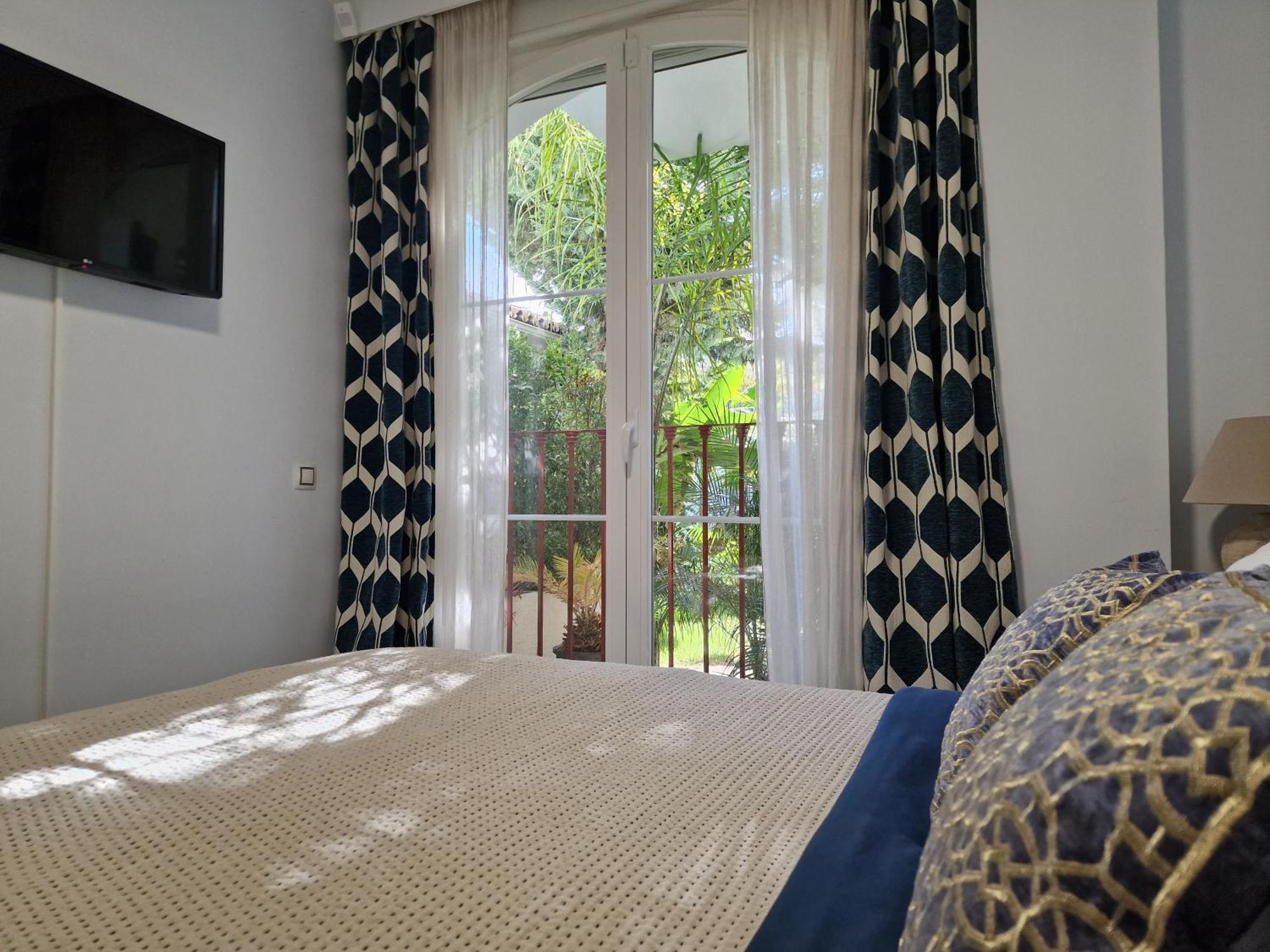 Sun & Palms - Cozy Flat In Quiet Neighbourhood With A Great Pool Area Apartment มาลากา ภายนอก รูปภาพ