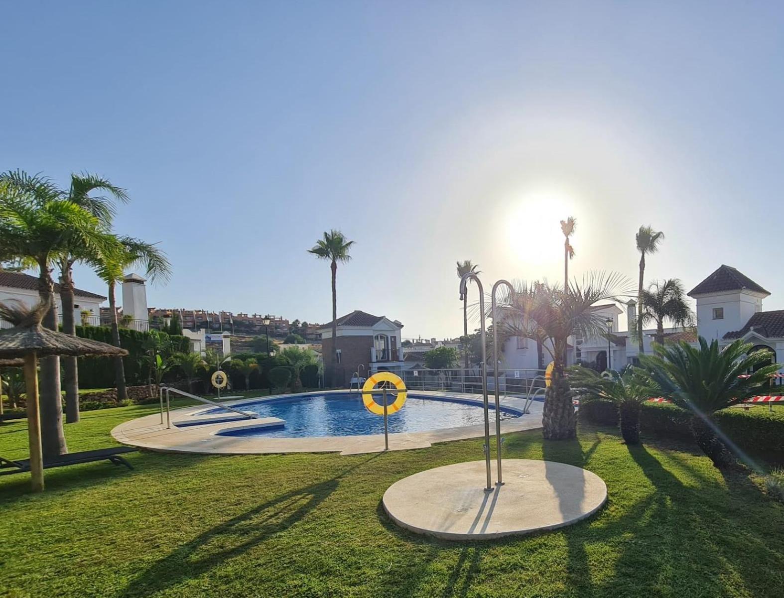 Sun & Palms - Cozy Flat In Quiet Neighbourhood With A Great Pool Area Apartment มาลากา ภายนอก รูปภาพ