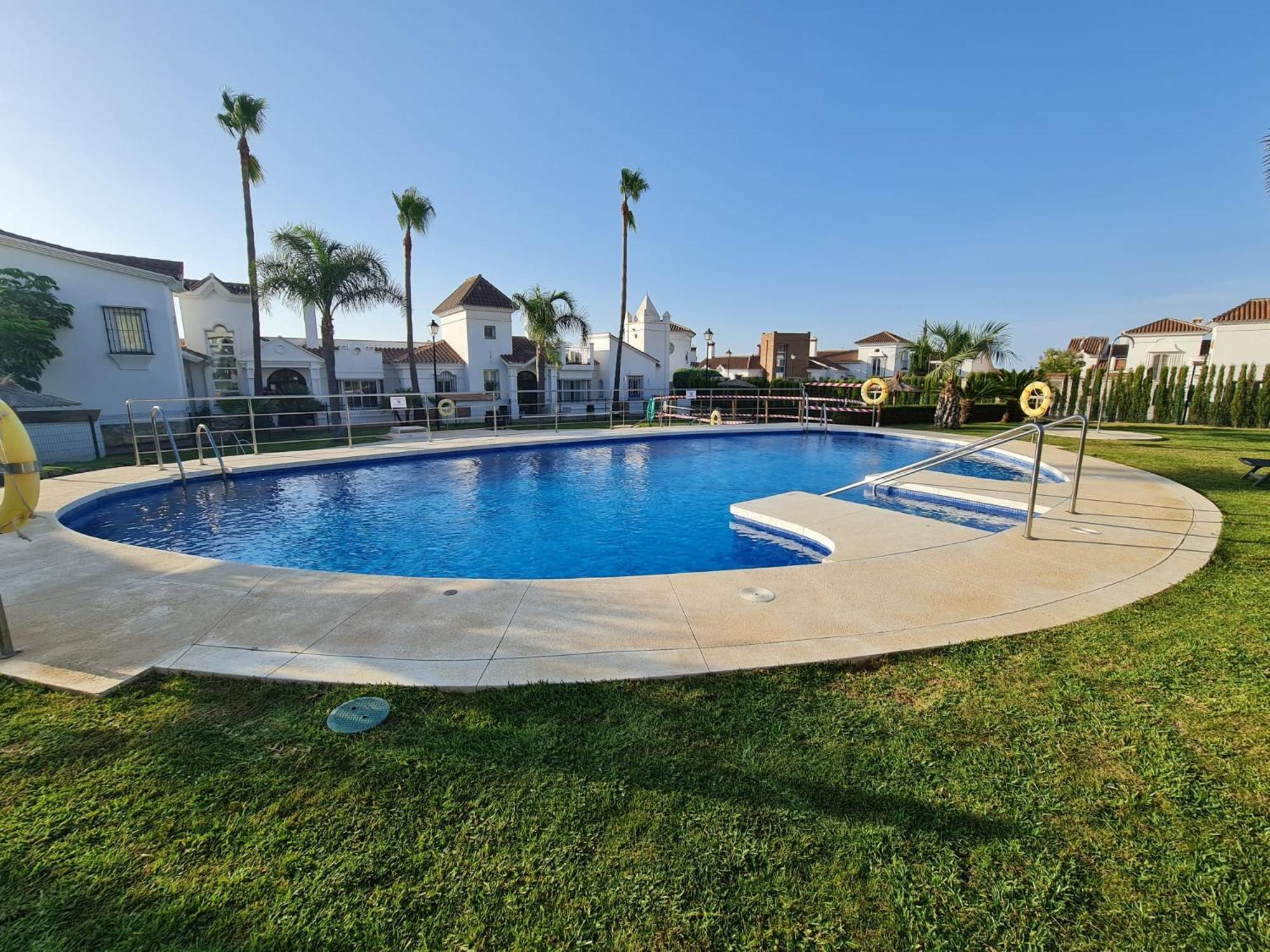 Sun & Palms - Cozy Flat In Quiet Neighbourhood With A Great Pool Area Apartment มาลากา ภายนอก รูปภาพ