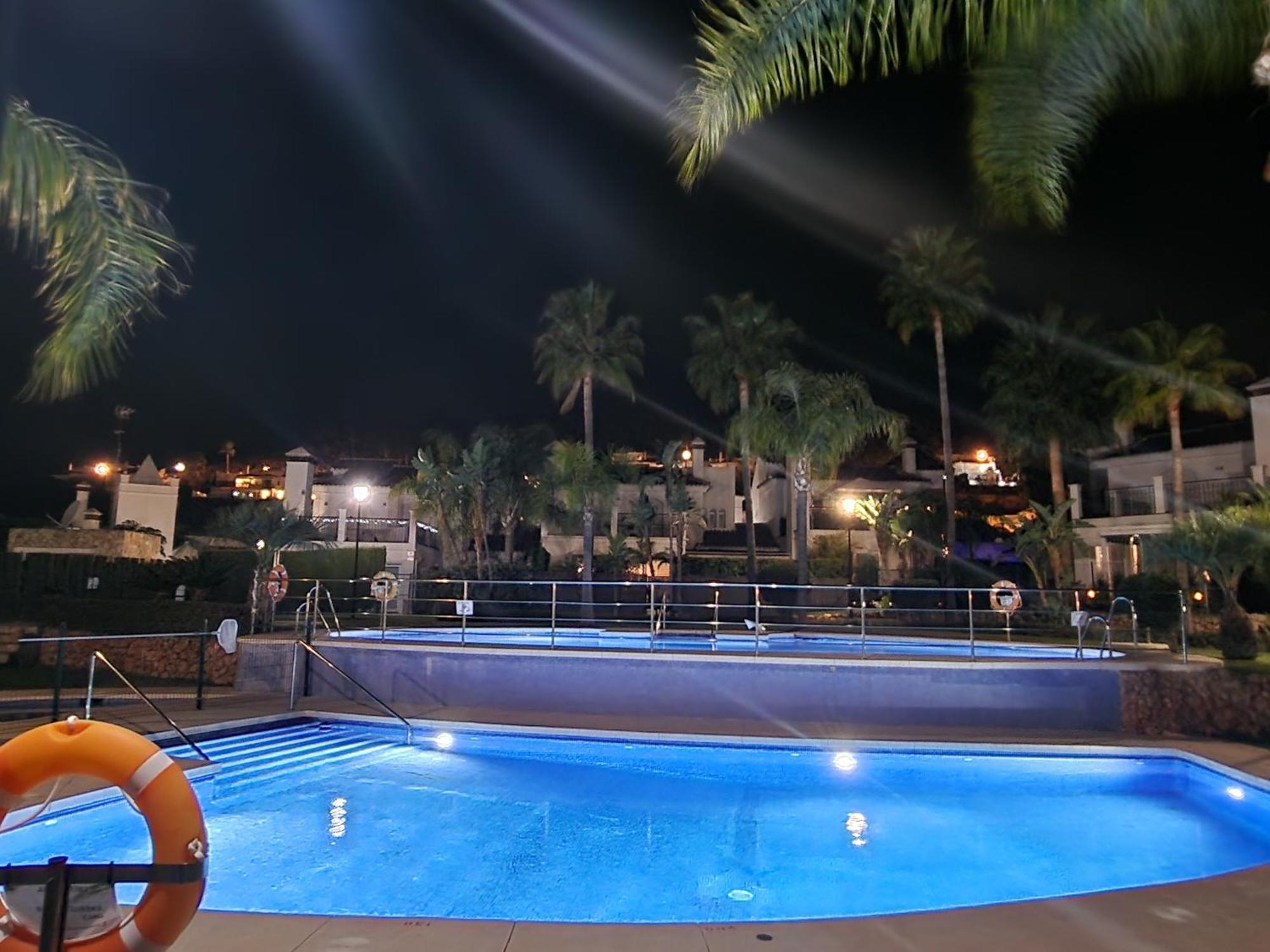 Sun & Palms - Cozy Flat In Quiet Neighbourhood With A Great Pool Area Apartment มาลากา ภายนอก รูปภาพ